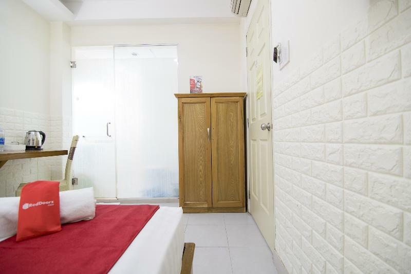 Готель Reddoorz @ Pham Ngu Lao Street 3 Хошимін Екстер'єр фото