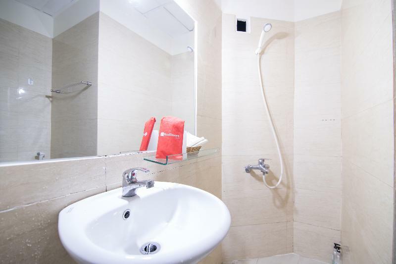 Готель Reddoorz @ Pham Ngu Lao Street 3 Хошимін Екстер'єр фото