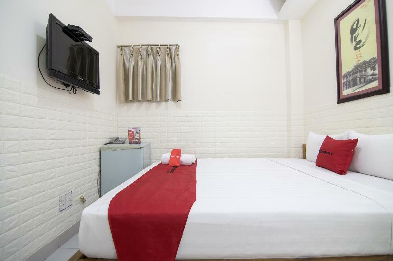 Готель Reddoorz @ Pham Ngu Lao Street 3 Хошимін Екстер'єр фото
