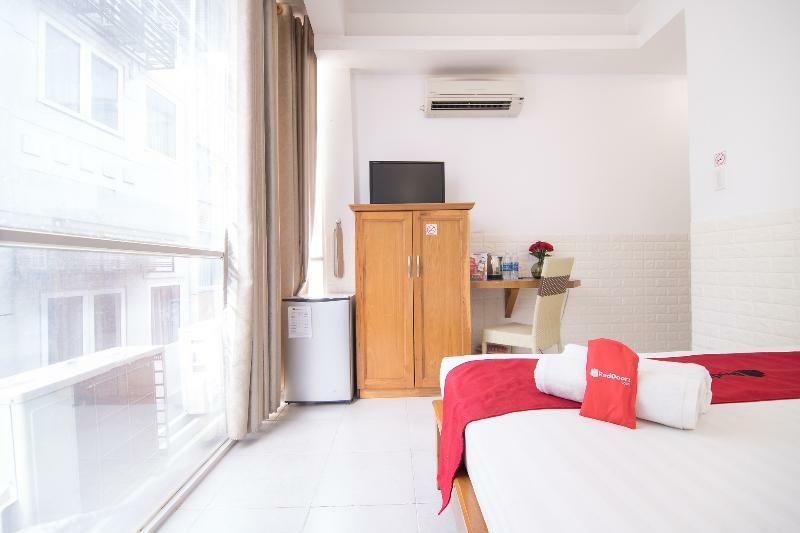 Готель Reddoorz @ Pham Ngu Lao Street 3 Хошимін Екстер'єр фото
