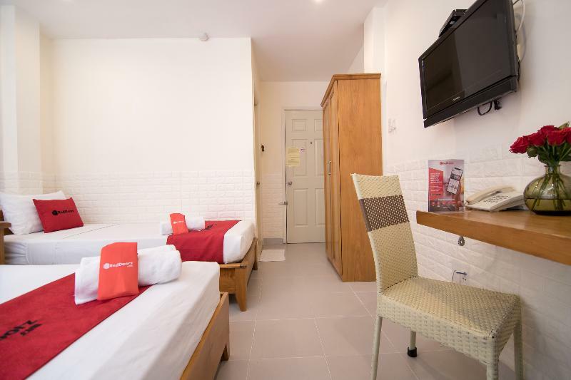 Готель Reddoorz @ Pham Ngu Lao Street 3 Хошимін Екстер'єр фото