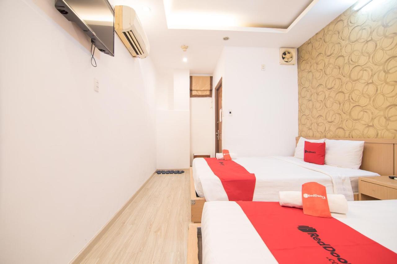Готель Reddoorz @ Pham Ngu Lao Street 3 Хошимін Екстер'єр фото