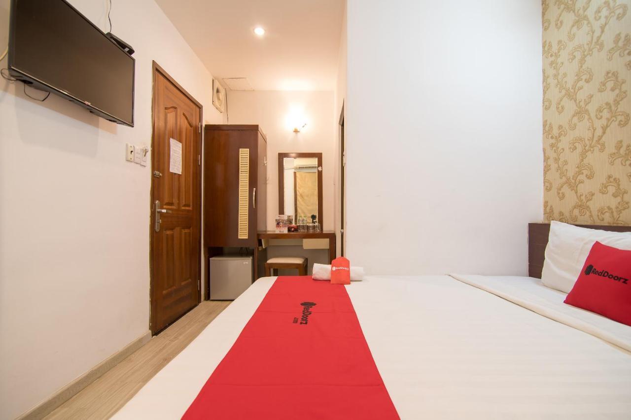 Готель Reddoorz @ Pham Ngu Lao Street 3 Хошимін Екстер'єр фото