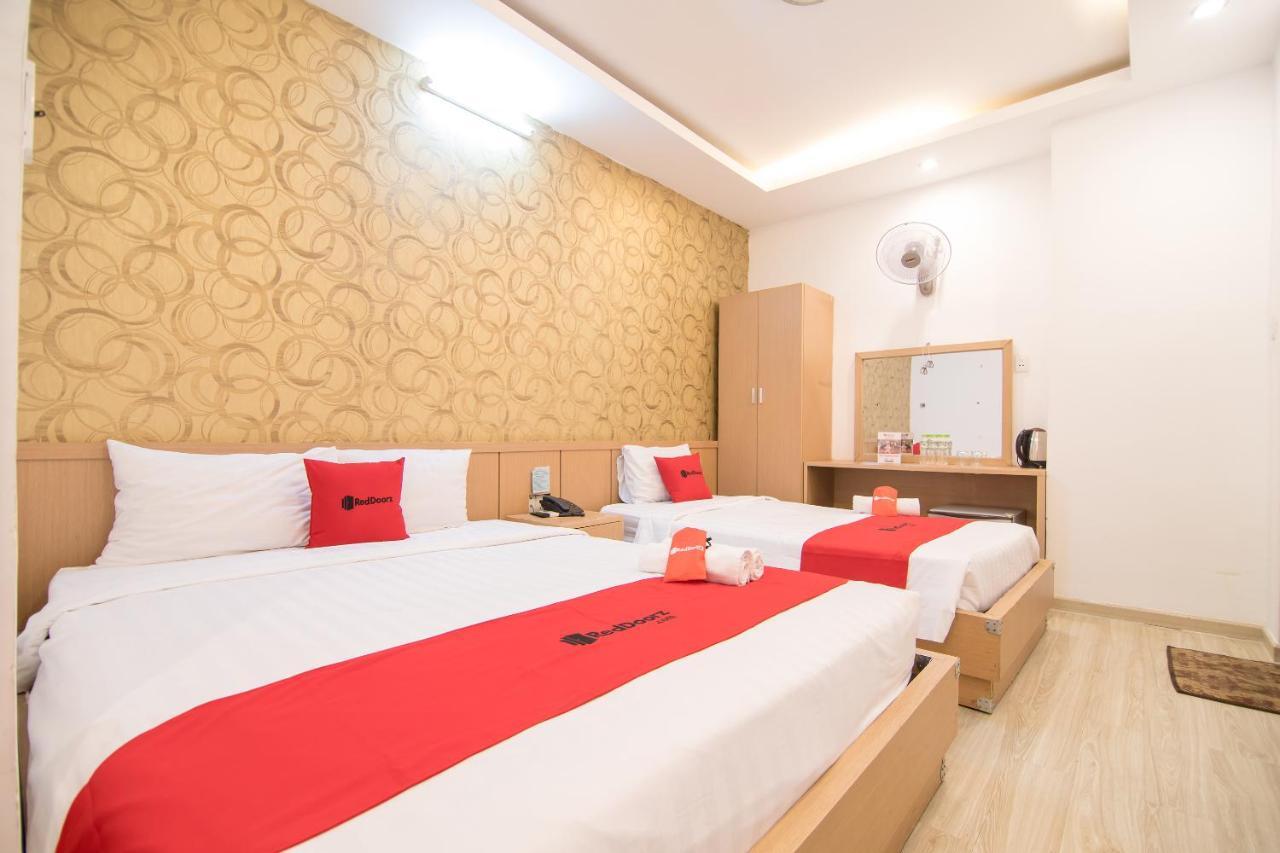 Готель Reddoorz @ Pham Ngu Lao Street 3 Хошимін Екстер'єр фото