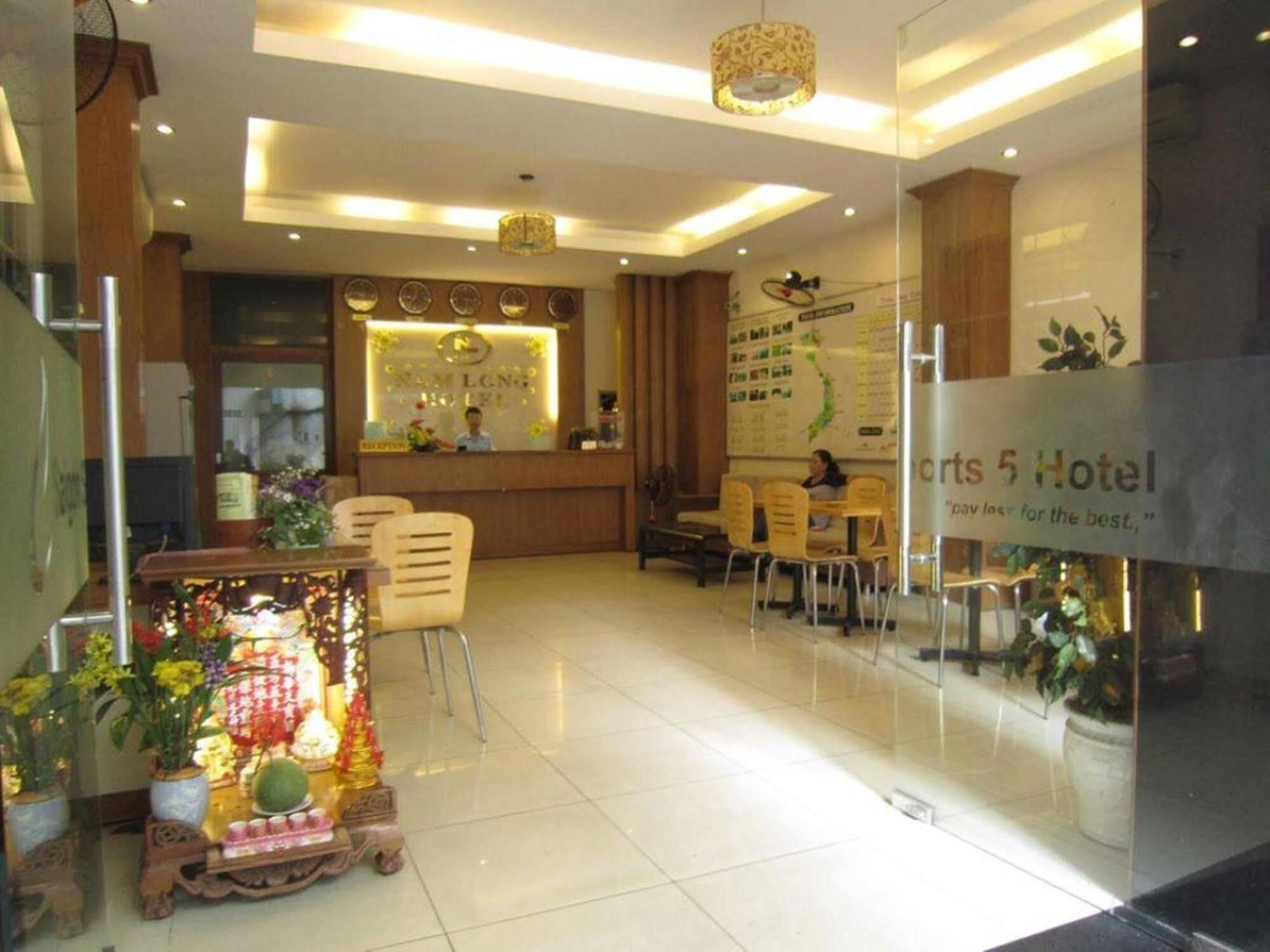 Готель Reddoorz @ Pham Ngu Lao Street 3 Хошимін Екстер'єр фото